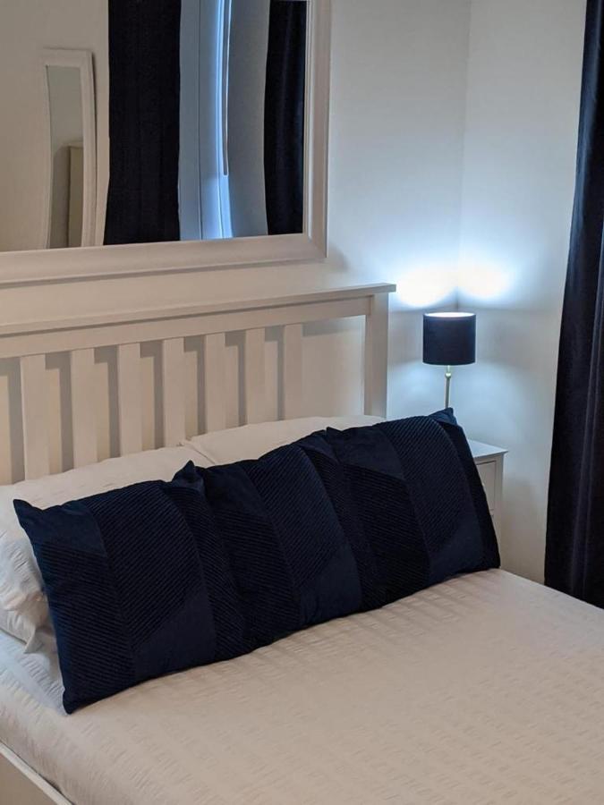 Glenclova - No 5 Bellyeoman, Bright Two Bedroom Apartment Dunfermline Zewnętrze zdjęcie