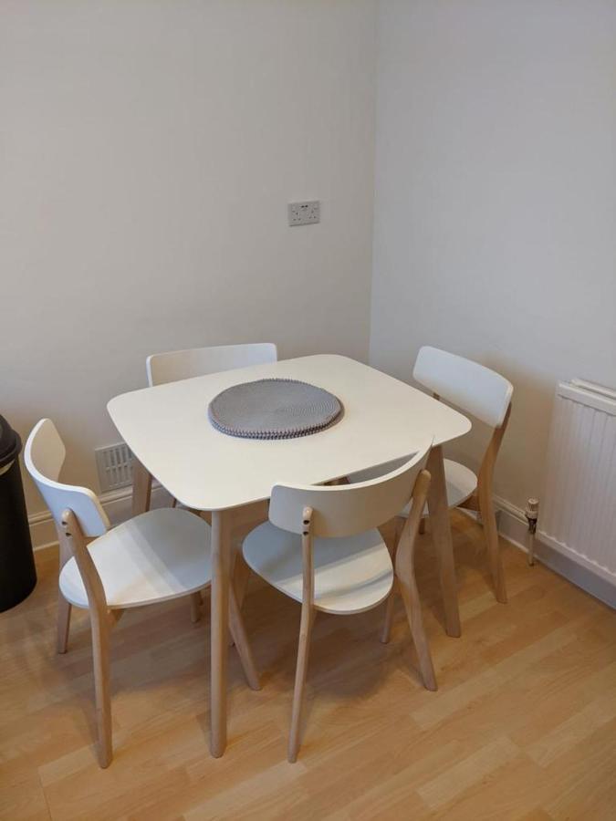 Glenclova - No 5 Bellyeoman, Bright Two Bedroom Apartment Dunfermline Zewnętrze zdjęcie