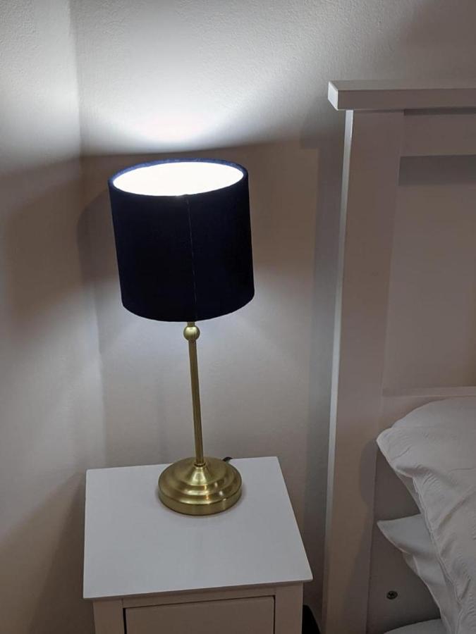 Glenclova - No 5 Bellyeoman, Bright Two Bedroom Apartment Dunfermline Zewnętrze zdjęcie
