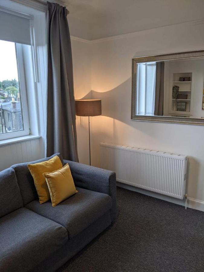 Glenclova - No 5 Bellyeoman, Bright Two Bedroom Apartment Dunfermline Zewnętrze zdjęcie
