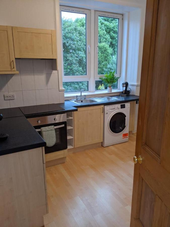 Glenclova - No 5 Bellyeoman, Bright Two Bedroom Apartment Dunfermline Zewnętrze zdjęcie
